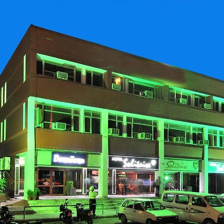 Hotel Solitaire Chandigarh - 10 Mins From Railway Station Εξωτερικό φωτογραφία
