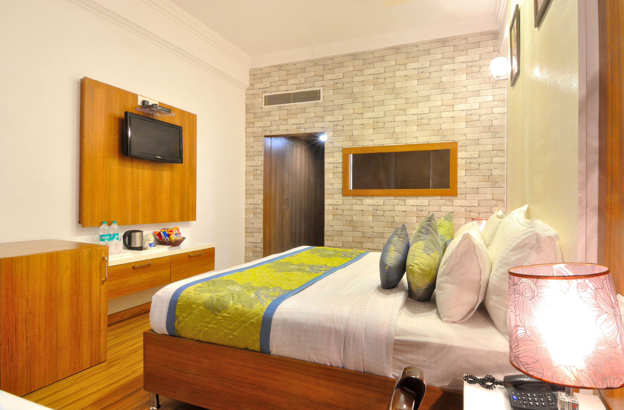 Hotel Solitaire Chandigarh - 10 Mins From Railway Station Εξωτερικό φωτογραφία