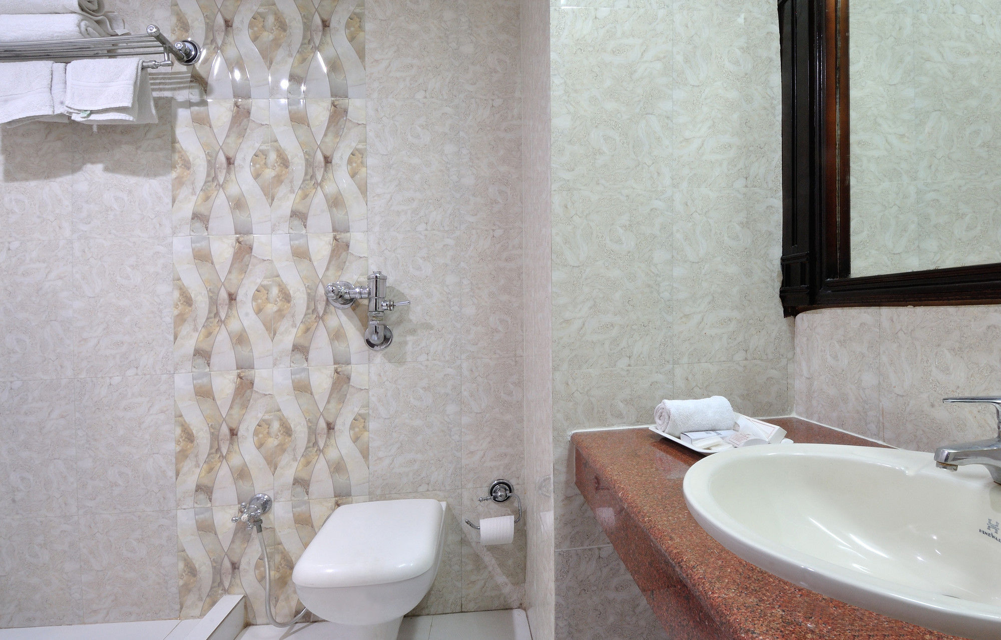 Hotel Solitaire Chandigarh - 10 Mins From Railway Station Εξωτερικό φωτογραφία